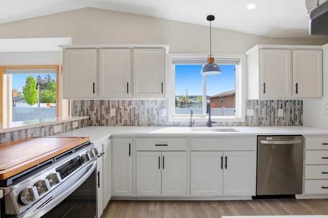 1609 S Newer Ln, Spokane Valley, WA 99037