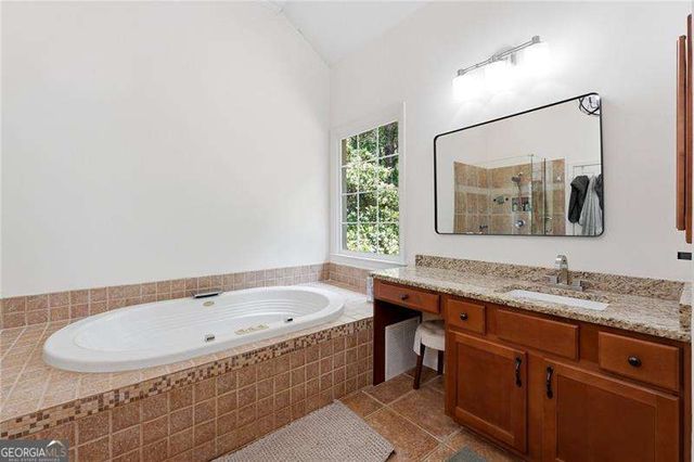 6005 Queens River Drive, Mableton, GA 30126