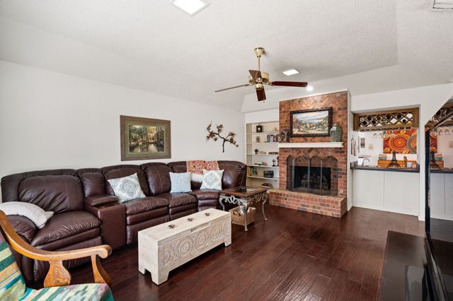 2801 Stoneridge Drive, Garland, TX 75044