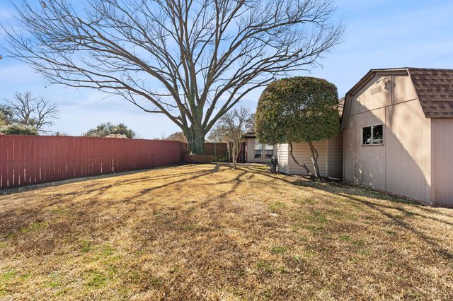 2801 Stoneridge Drive, Garland, TX 75044