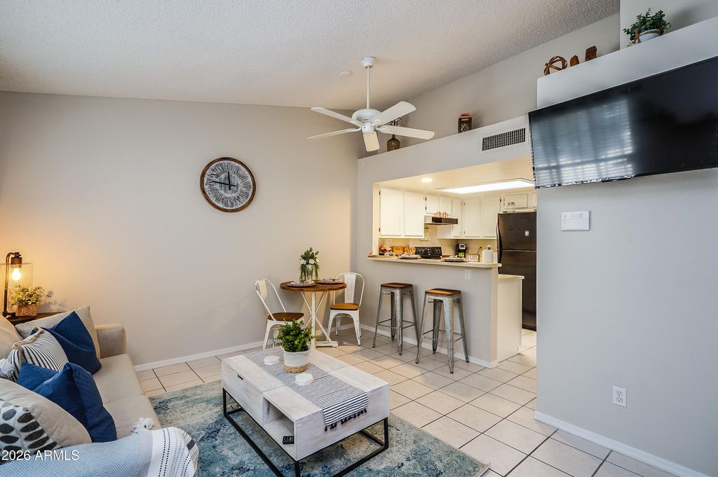 6606 W KINGSTON Lane, Glendale, AZ 85306 — exterior