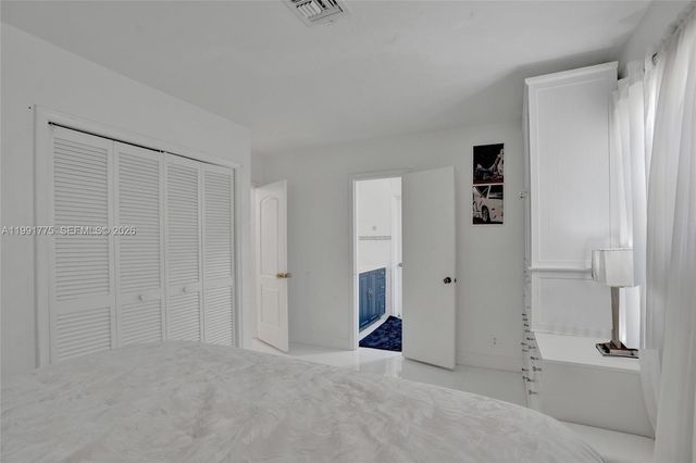 4100 Bayview Dr, Fort Lauderdale, FL 33308