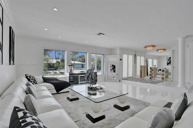 4100 Bayview Dr, Fort Lauderdale, FL 33308