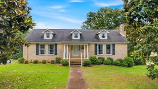 5956 Crestview Drive, Hixson, TN 37343