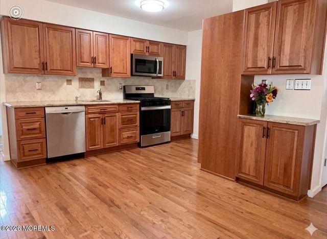 46 Lynn Court, North Brunswick, NJ 08902