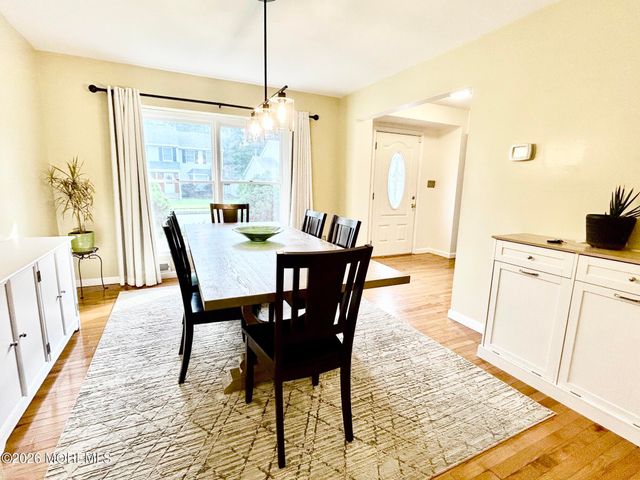 46 Lynn Court, North Brunswick, NJ 08902