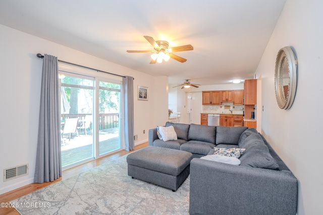 46 Lynn Court, North Brunswick, NJ 08902