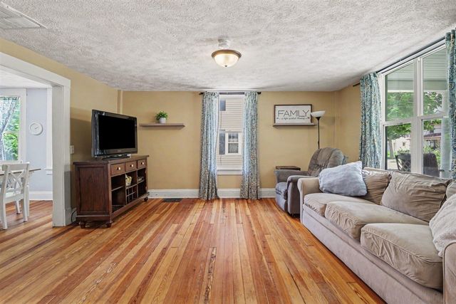 620 W Mansion Street, Marshall, MI 49068