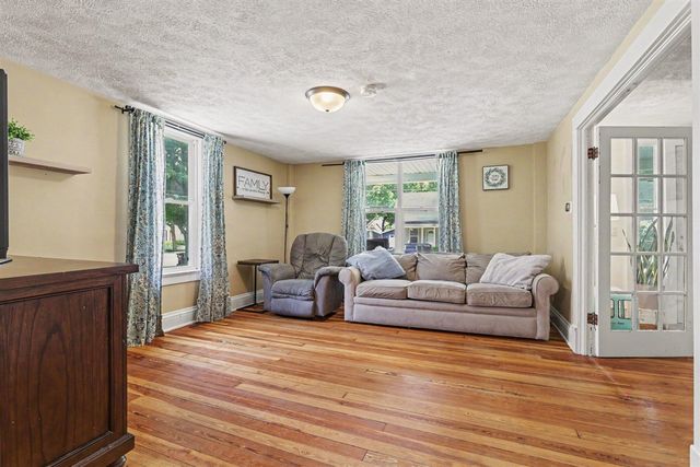 620 W Mansion Street, Marshall, MI 49068