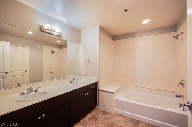 8255 Las Vegas Boulevard 1702, Las Vegas, NV 89123