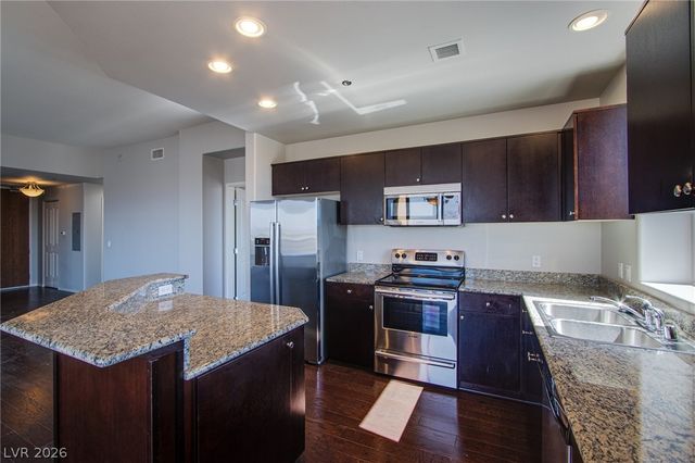 8255 Las Vegas Boulevard 1702, Las Vegas, NV 89123