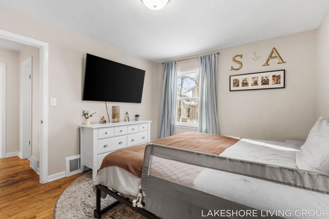 112 E 40th Street, Holland City, MI 49423