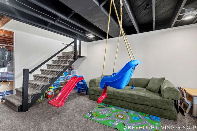 112 E 40th Street, Holland City, MI 49423