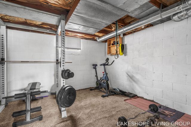 112 E 40th Street, Holland City, MI 49423