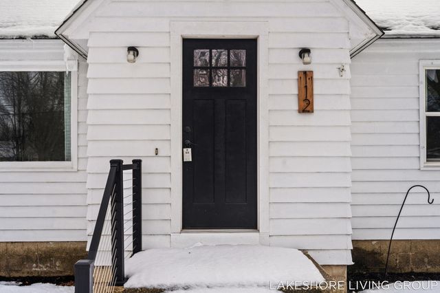 112 E 40th Street, Holland City, MI 49423