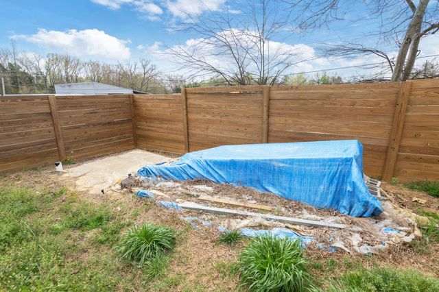 252 Luna St, Decaturville, TN 38329