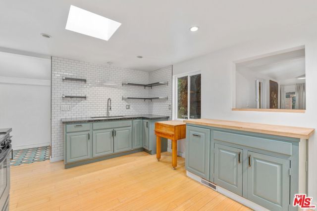 4511 Brunswick Avenue, Los Angeles, CA 90039