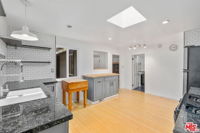 4511 Brunswick Avenue, Los Angeles, CA 90039