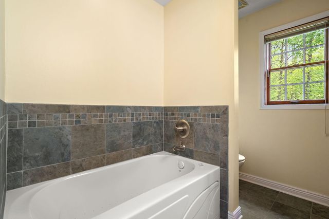 144 Westchester Lane, Valparaiso, IN 46385