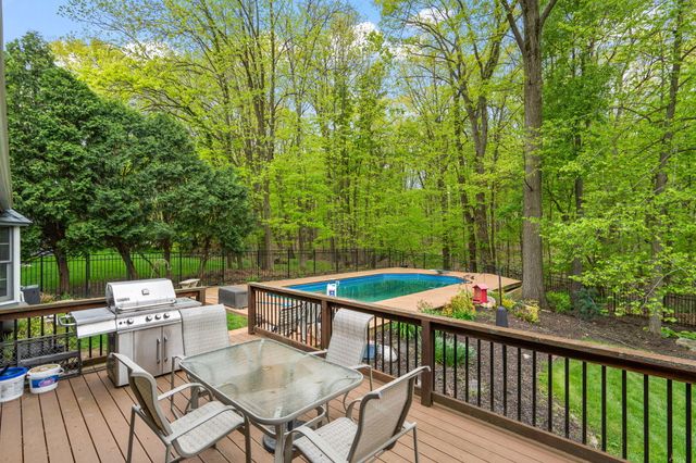 144 Westchester Lane, Valparaiso, IN 46385