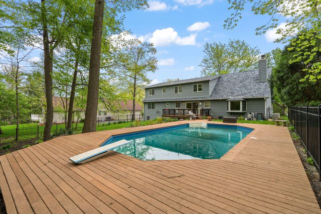 144 Westchester Lane, Valparaiso, IN 46385
