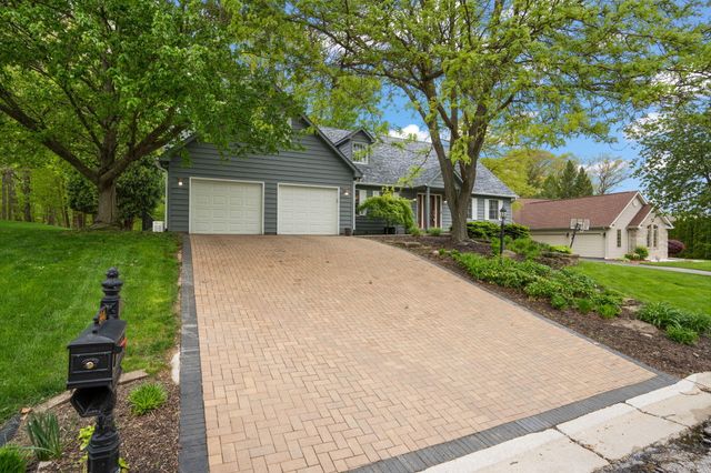 144 Westchester Lane, Valparaiso, IN 46385