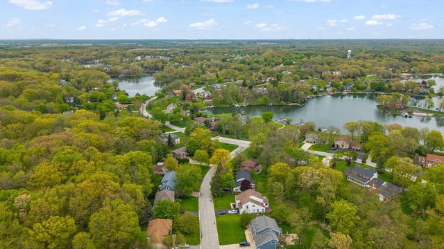 144 Westchester Lane, Valparaiso, IN 46385