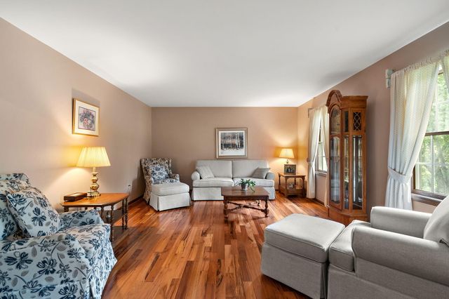 144 Westchester Lane, Valparaiso, IN 46385