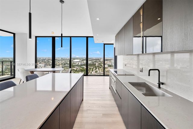 20 NE 11 Street 5204, Miami Beach, FL 33139