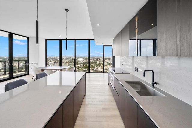20 NE 11 Street 5204, Miami Beach, FL 33139