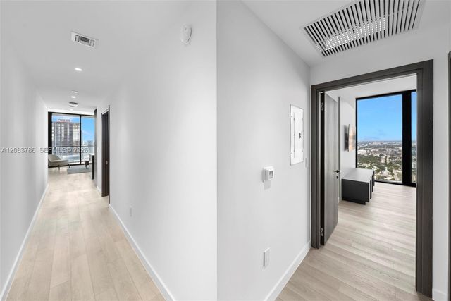 20 NE 11 Street 5204, Miami Beach, FL 33139