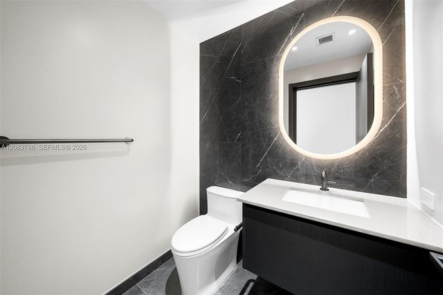 20 NE 11 Street 5204, Miami Beach, FL 33139