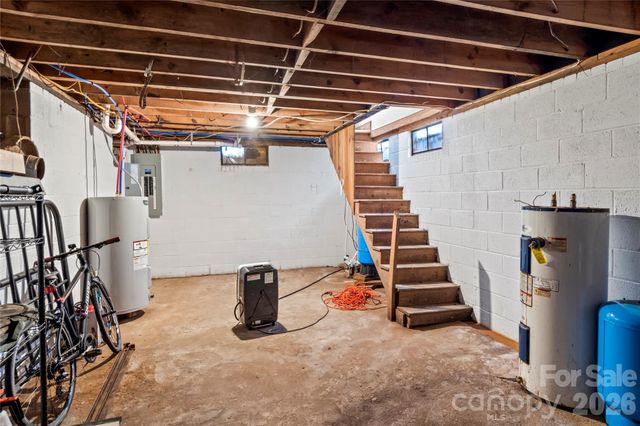 2432 Holcomb Road, Yadkinville, NC 27055