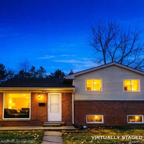 29239 Cambridge Street, Garden City, MI 48135