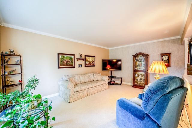11109 S Maplelawn Avenue, Taylor, MI 48180