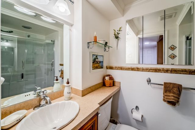 11109 S Maplelawn Avenue, Taylor, MI 48180