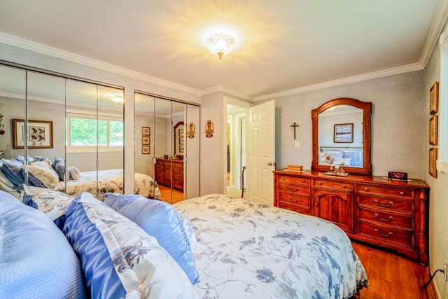 11109 S Maplelawn Avenue, Taylor, MI 48180