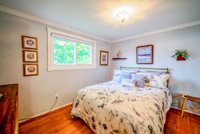 11109 S Maplelawn Avenue, Taylor, MI 48180