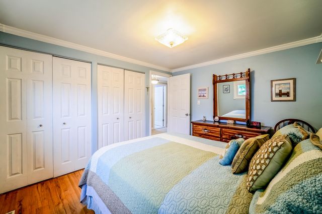 11109 S Maplelawn Avenue, Taylor, MI 48180