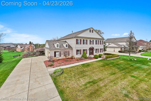 4100 Norwich Court, Oakland Charter Township, MI 48306