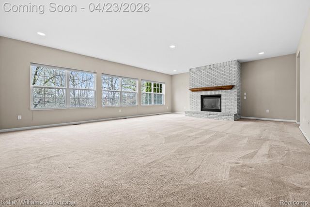 4100 Norwich Court, Oakland Charter Township, MI 48306