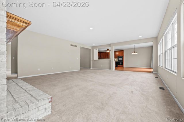 4100 Norwich Court, Oakland Charter Township, MI 48306