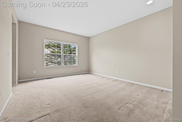 4100 Norwich Court, Oakland Charter Township, MI 48306