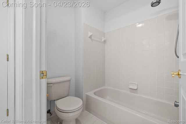 4100 Norwich Court, Oakland Charter Township, MI 48306