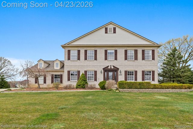 4100 Norwich Court, Oakland Charter Township, MI 48306