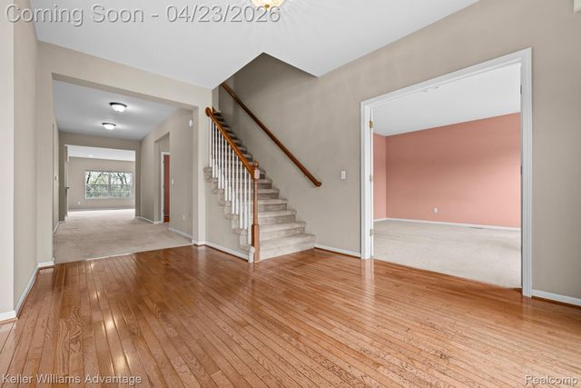 4100 Norwich Court, Oakland Charter Township, MI 48306
