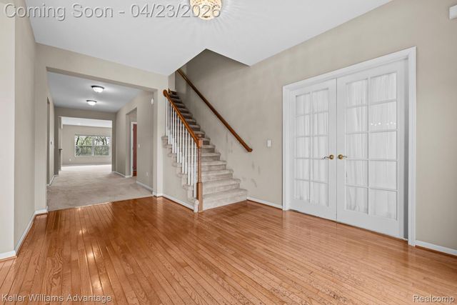 4100 Norwich Court, Oakland Charter Township, MI 48306