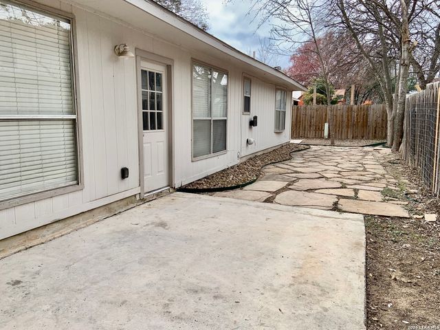 8803 Timber Cross, San Antonio, TX 78250