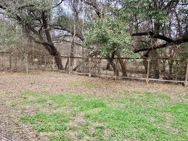 8803 Timber Cross, San Antonio, TX 78250