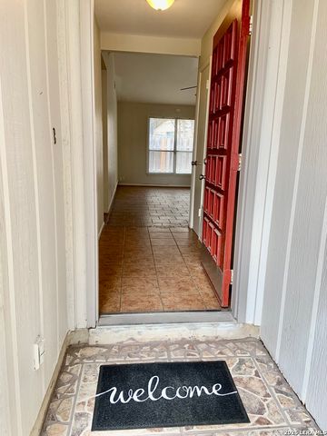 8803 Timber Cross, San Antonio, TX 78250